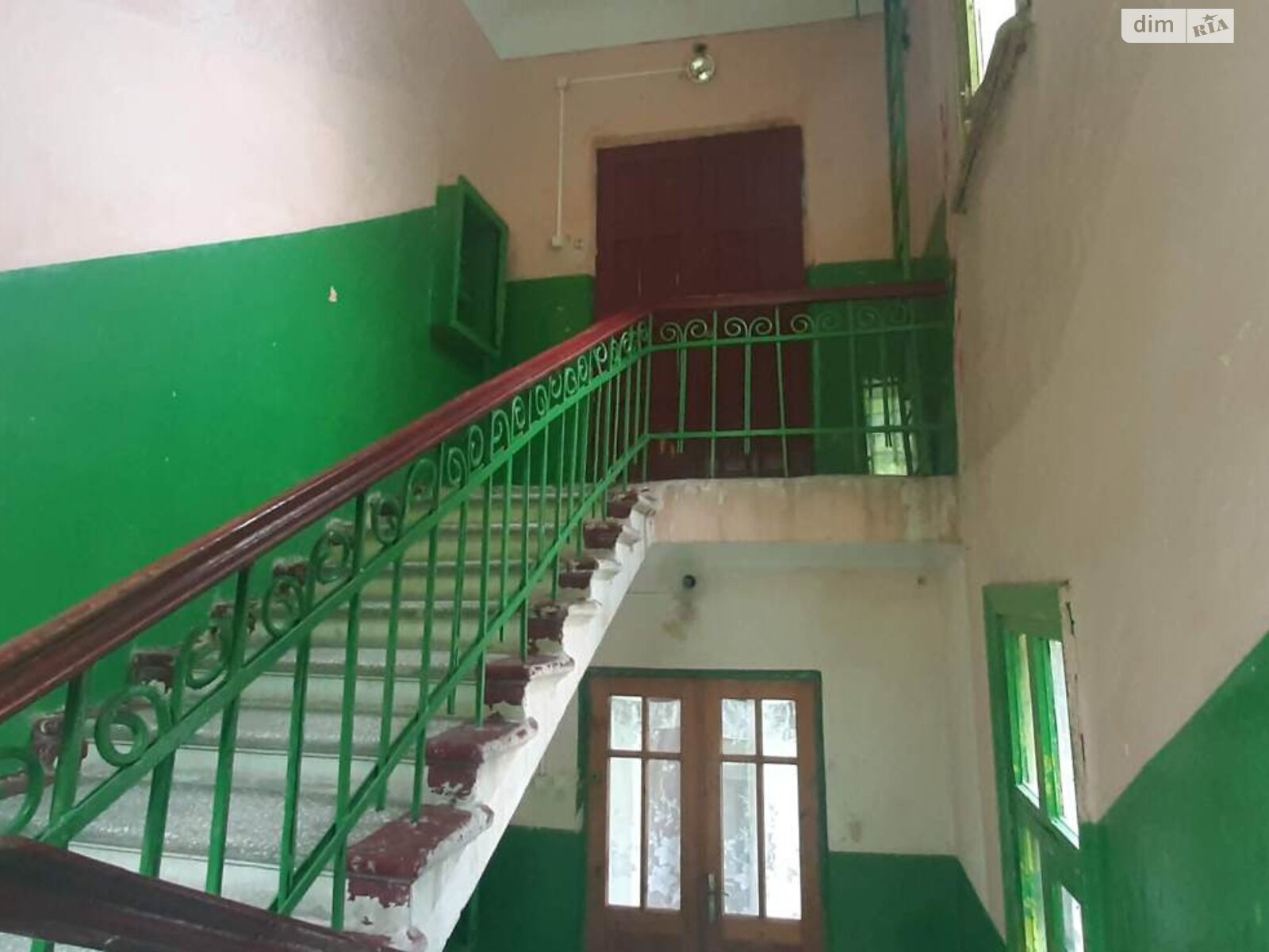 Комната в Черновцах, на ул. Долинянская 2 на продажу фото 1 Комната в Черновцах, на ул. Долинянская 2 на продажу фото 1