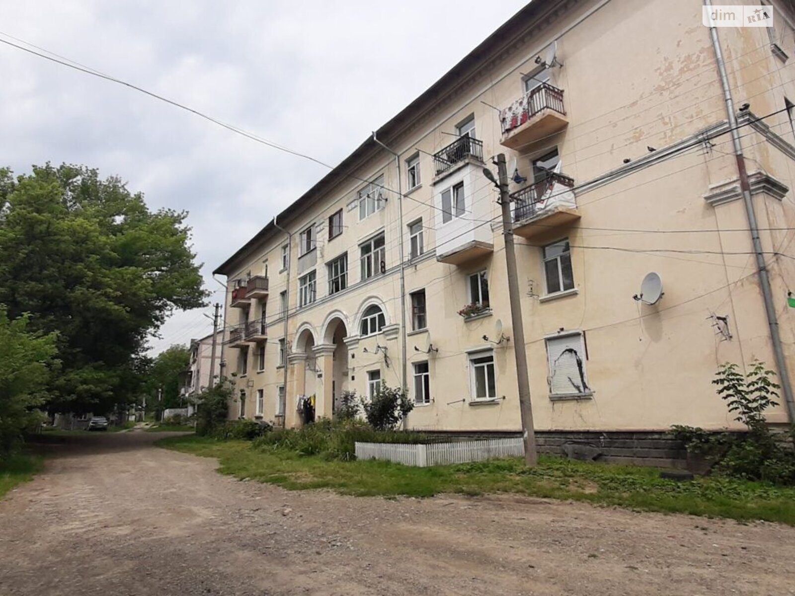 Комната в Черновцах, на ул. Долинянская 2 на продажу фото 1 Комната в Черновцах, на ул. Долинянская 2 на продажу фото 1