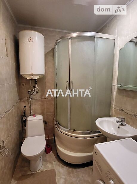 Комната в Черновцах, на ул. Героев Майдана в районе Шевченковский на продажу фото 1 Комната в Черновцах, на ул. Героев Майдана в районе Шевченковский на продажу фото 1