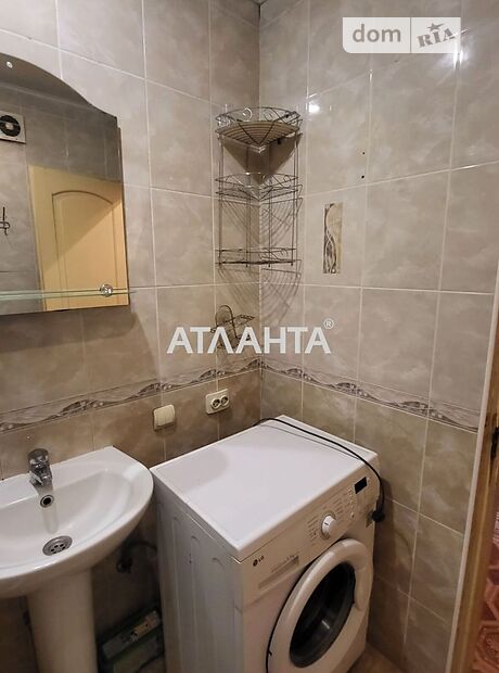 Комната в Черновцах, на ул. Героев Майдана в районе Шевченковский на продажу фото 1 Комната в Черновцах, на ул. Героев Майдана в районе Шевченковский на продажу фото 1
