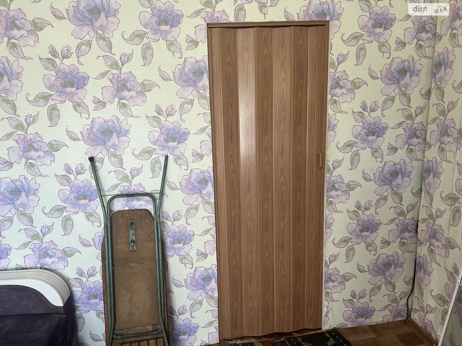 Кімната в Дніпрі на вул. Мамая козака 30 в районі 12 квартал на продаж фото 1 Кімната в Дніпрі на вул. Мамая козака 30 в районі 12 квартал на продаж фото 1