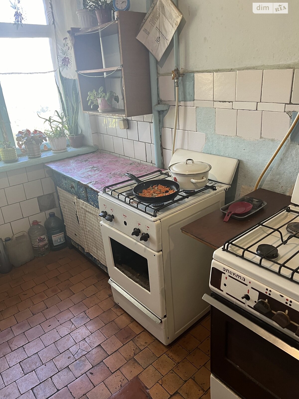 Кімната в Дніпрі на вул. Мамая козака 30 в районі 12 квартал на продаж фото 1 Кімната в Дніпрі на вул. Мамая козака 30 в районі 12 квартал на продаж фото 1