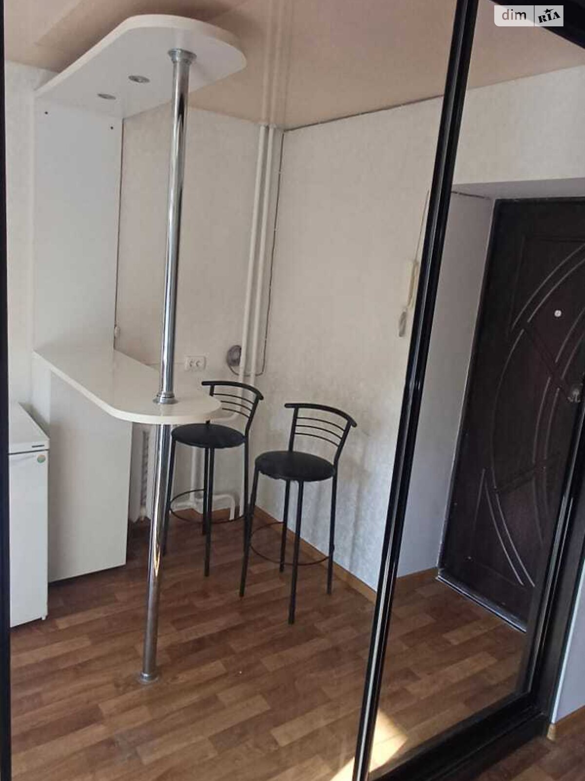 Кімната в Дніпрі на вул. Бердянська 7, кв. 310 в районі Індустріальний на продаж фото 1 Кімната в Дніпрі на вул. Бердянська 7, кв. 310 в районі Індустріальний на продаж фото 1