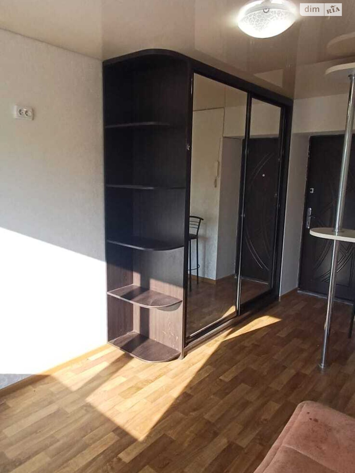 Кімната в Дніпрі на вул. Бердянська 7, кв. 310 в районі Індустріальний на продаж фото 1 Кімната в Дніпрі на вул. Бердянська 7, кв. 310 в районі Індустріальний на продаж фото 1