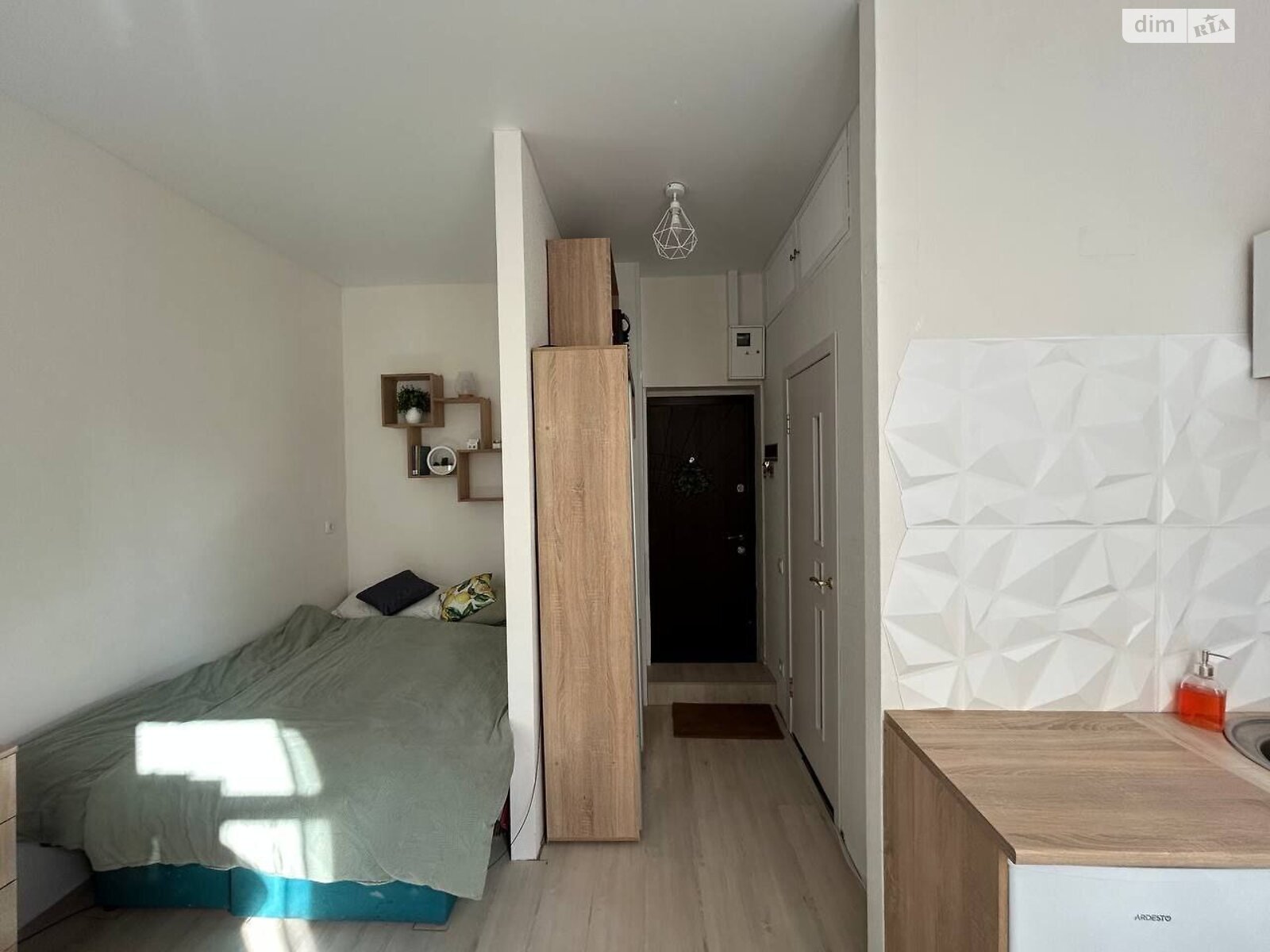 Комната в Днепре, на ул. Караваева 3Б в районе Мазепы на продажу фото 1 Комната в Днепре, на ул. Караваева 3Б в районе Мазепы на продажу фото 1