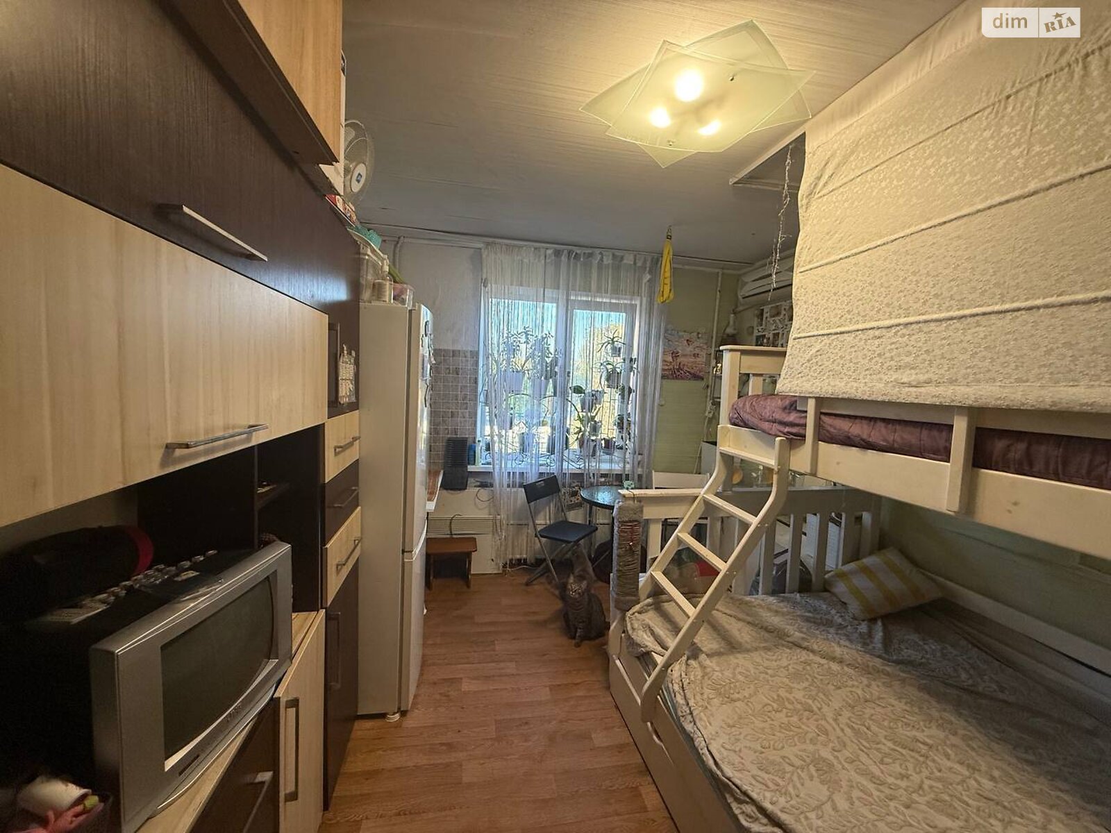 Комната в Днепре, на ул. Добровольцев 10 в районе Победа-6 на продажу фото 1 Комната в Днепре, на ул. Добровольцев 10 в районе Победа-6 на продажу фото 1
