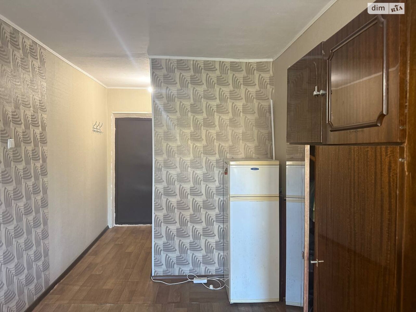 Кімната в Дніпрі на вул. Добровольців 10 в районі Перемога-6 на продаж фото 1 Кімната в Дніпрі на вул. Добровольців 10 в районі Перемога-6 на продаж фото 1