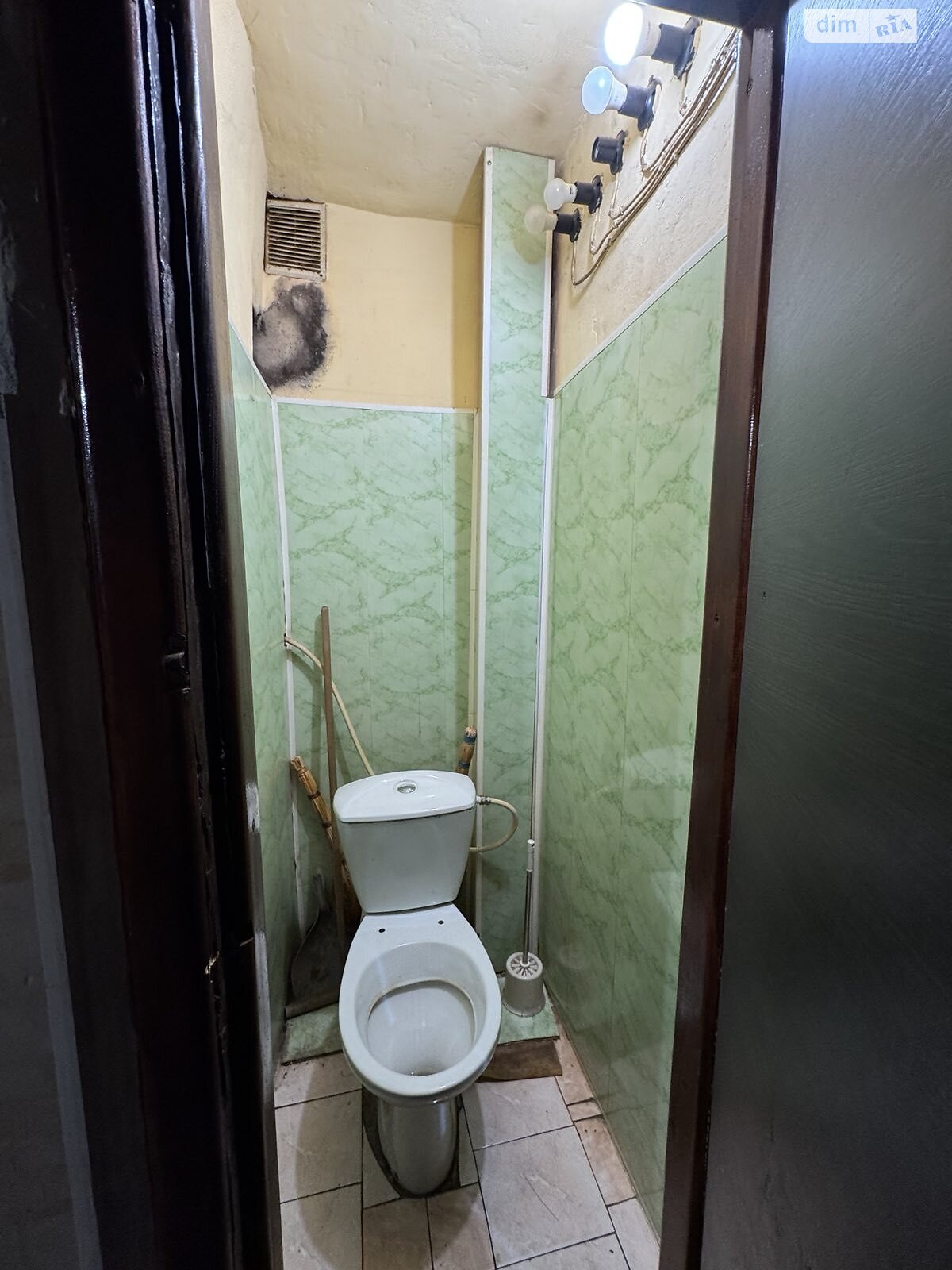Комната в Харькове, на просп. Александровский 158 в районе ХТЗ на продажу фото 1 Комната в Харькове, на просп. Александровский 158 в районе ХТЗ на продажу фото 1