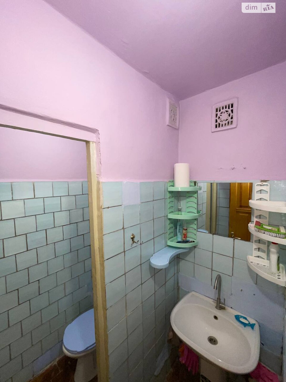 Комната в Харькове, на ул. Тахиаташская 8 в районе Журавлевка на продажу фото 1 Комната в Харькове, на ул. Тахиаташская 8 в районе Журавлевка на продажу фото 1