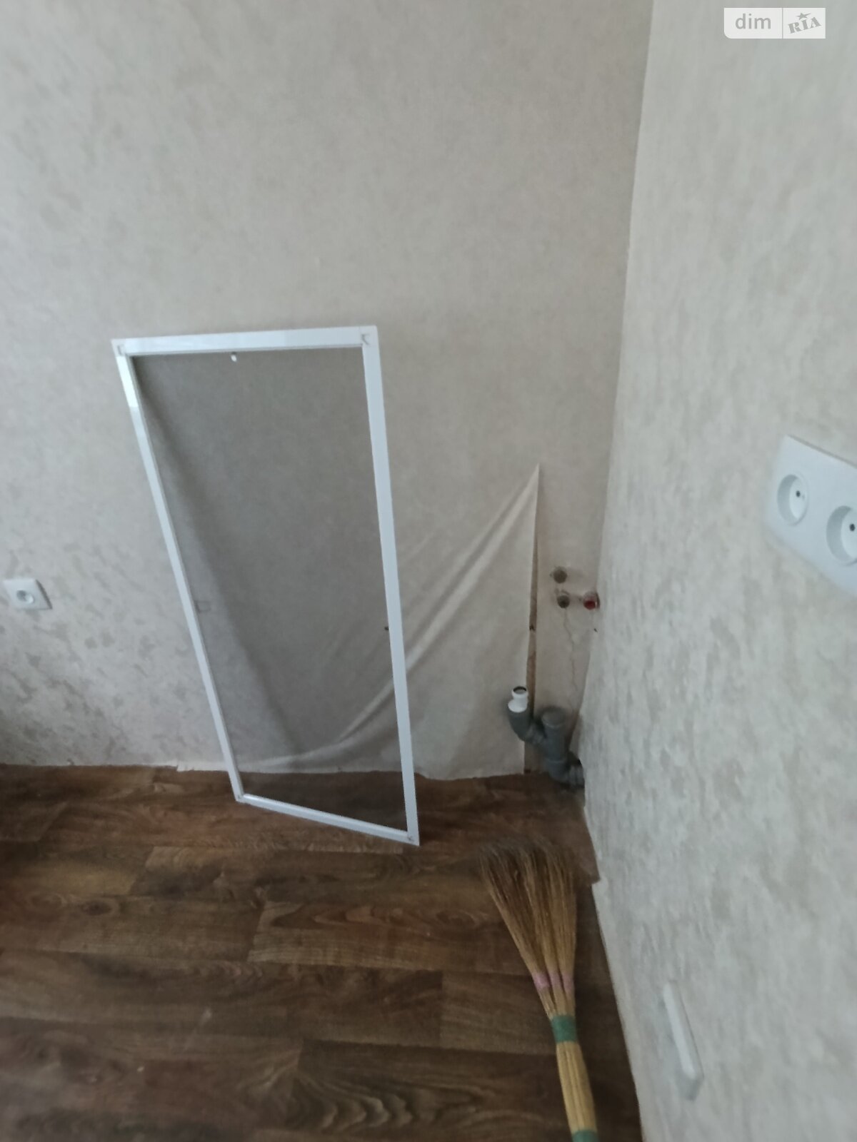 Кімната в Харкові на вул. Шекспіра в районі Павлове Поле на продаж фото 1 Кімната в Харкові на вул. Шекспіра в районі Павлове Поле на продаж фото 1