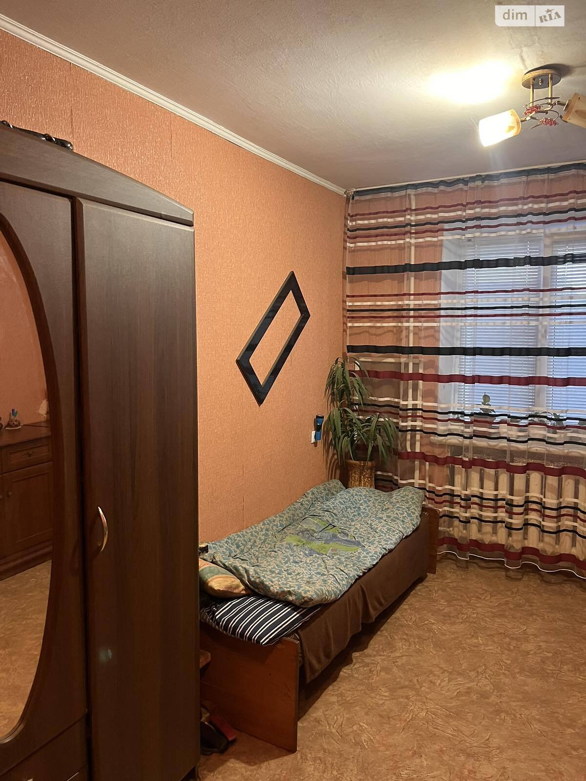 Кімната в Хмельницькому на вул. Чорновола 62 в районі Новий план на продаж фото 1 Кімната в Хмельницькому на вул. Чорновола 62 в районі Новий план на продаж фото 1