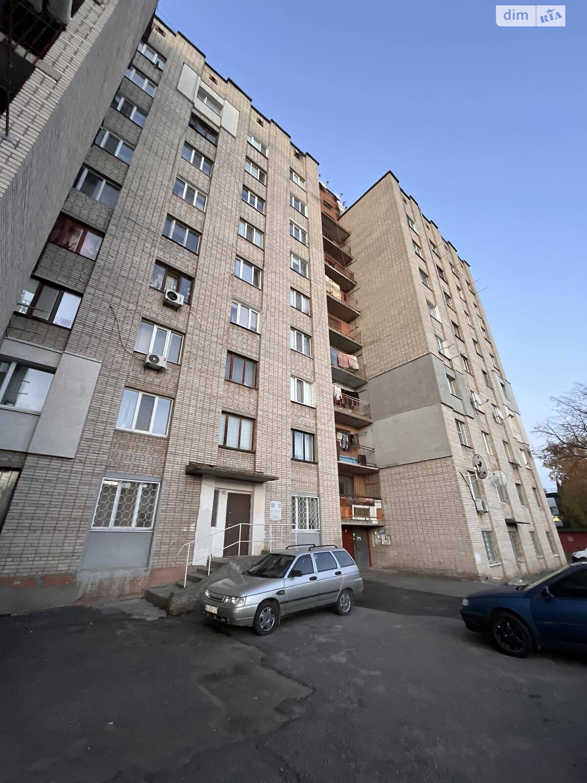 Кімната в Хмельницькому на вул. Чорновола 62 в районі Новий план на продаж фото 1 Кімната в Хмельницькому на вул. Чорновола 62 в районі Новий план на продаж фото 1