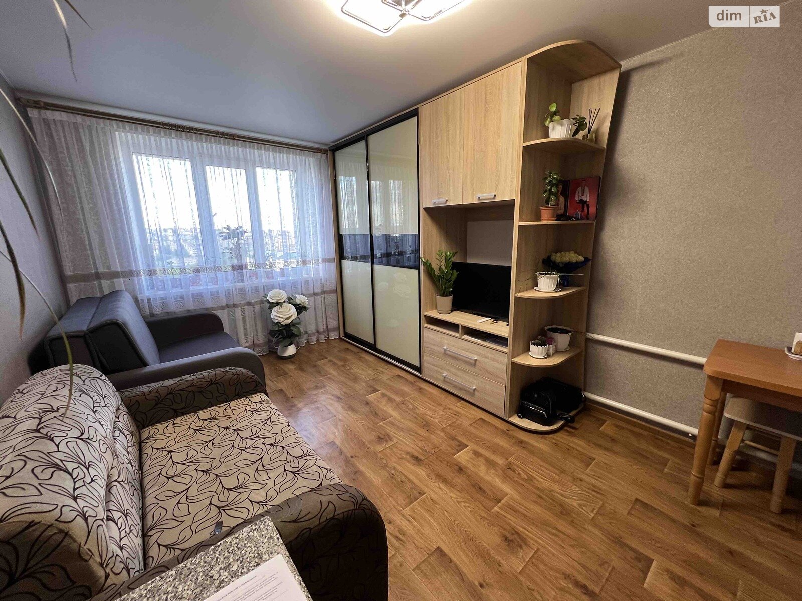 Кімната в Хмельницькому на просп. Миру 61/2 в районі Виставка на продаж фото 1 Кімната в Хмельницькому на просп. Миру 61/2 в районі Виставка на продаж фото 1