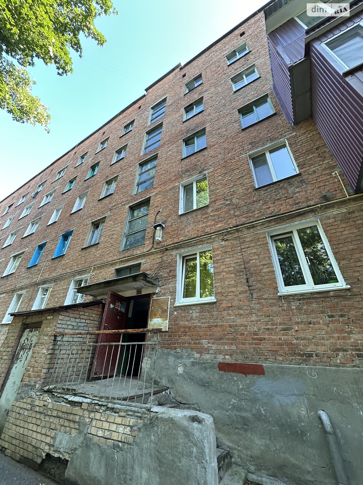 Комната в Хмельницком, на шоссе Львовское 39/1, кв. 120 в районе Юго-Западный на продажу фото 1 Комната в Хмельницком, на шоссе Львовское 39/1, кв. 120 в районе Юго-Западный на продажу фото 1