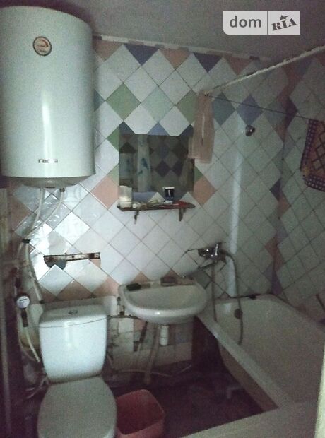 Комната в Житомире, на ул. Толстого Льва 16 в районе Музыкальная фабрика на продажу фото 1 Комната в Житомире, на ул. Толстого Льва 16 в районе Музыкальная фабрика на продажу фото 1
