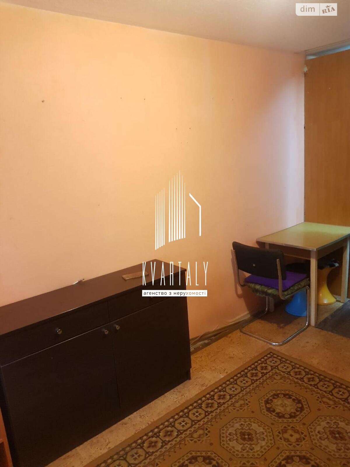 Комната в Киеве, на ул. Мрии 5Б в районе Берковец на продажу фото 1 Комната в Киеве, на ул. Мрии 5Б в районе Берковец на продажу фото 1