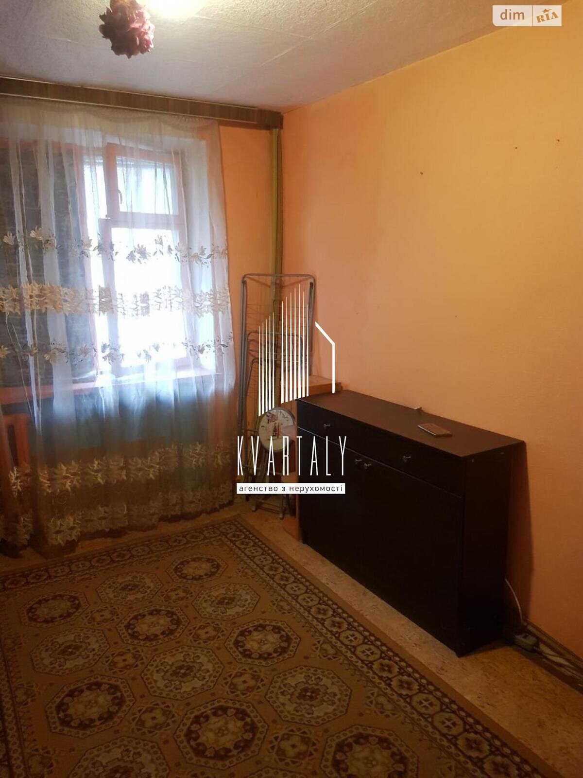 Комната в Киеве, на ул. Мрии 5Б в районе Берковец на продажу фото 1 Комната в Киеве, на ул. Мрии 5Б в районе Берковец на продажу фото 1