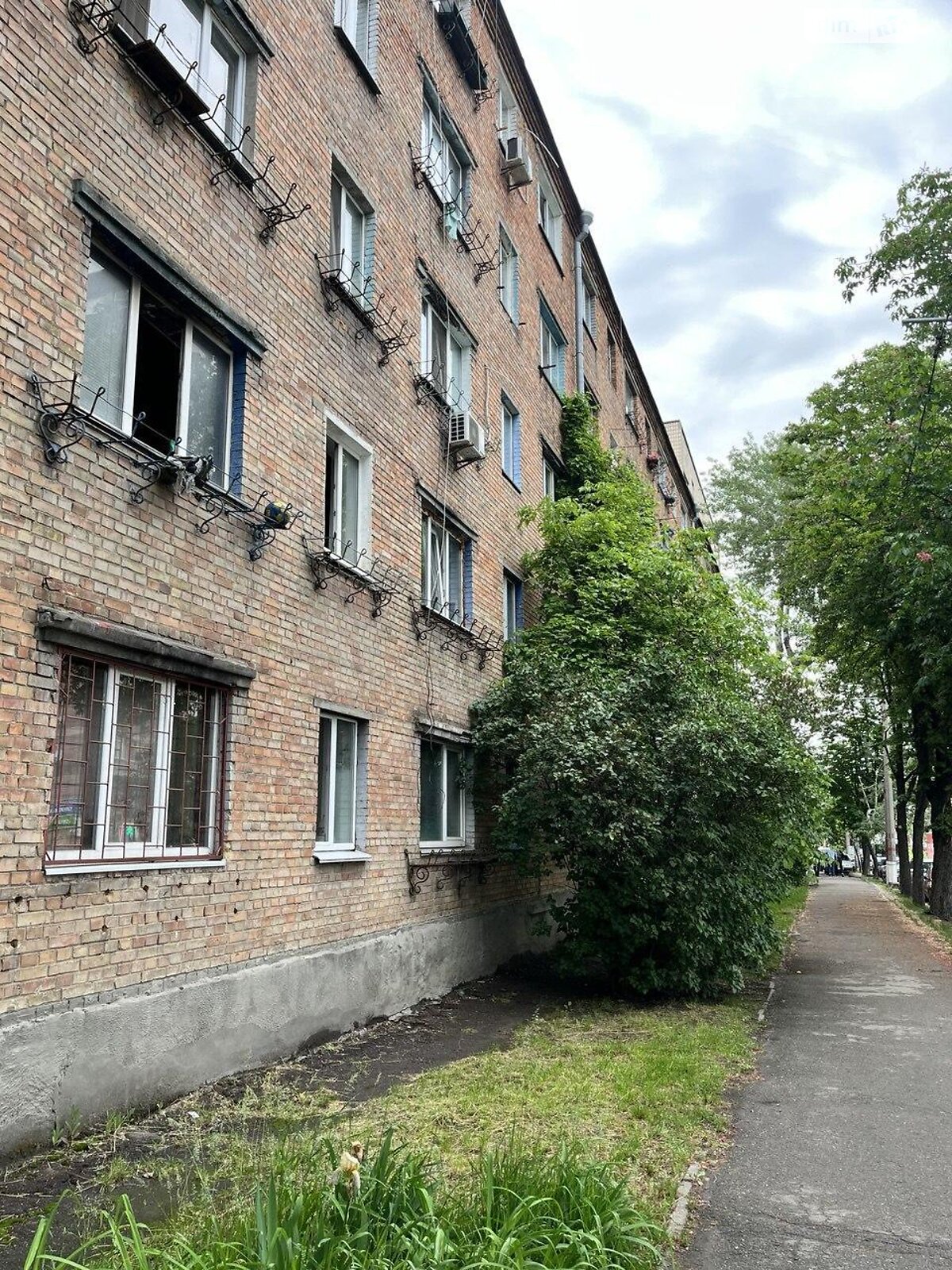 Комната в Киеве, на ул. Святослава Храброго 6 в районе Чоколовка на продажу фото 1 Комната в Киеве, на ул. Святослава Храброго 6 в районе Чоколовка на продажу фото 1