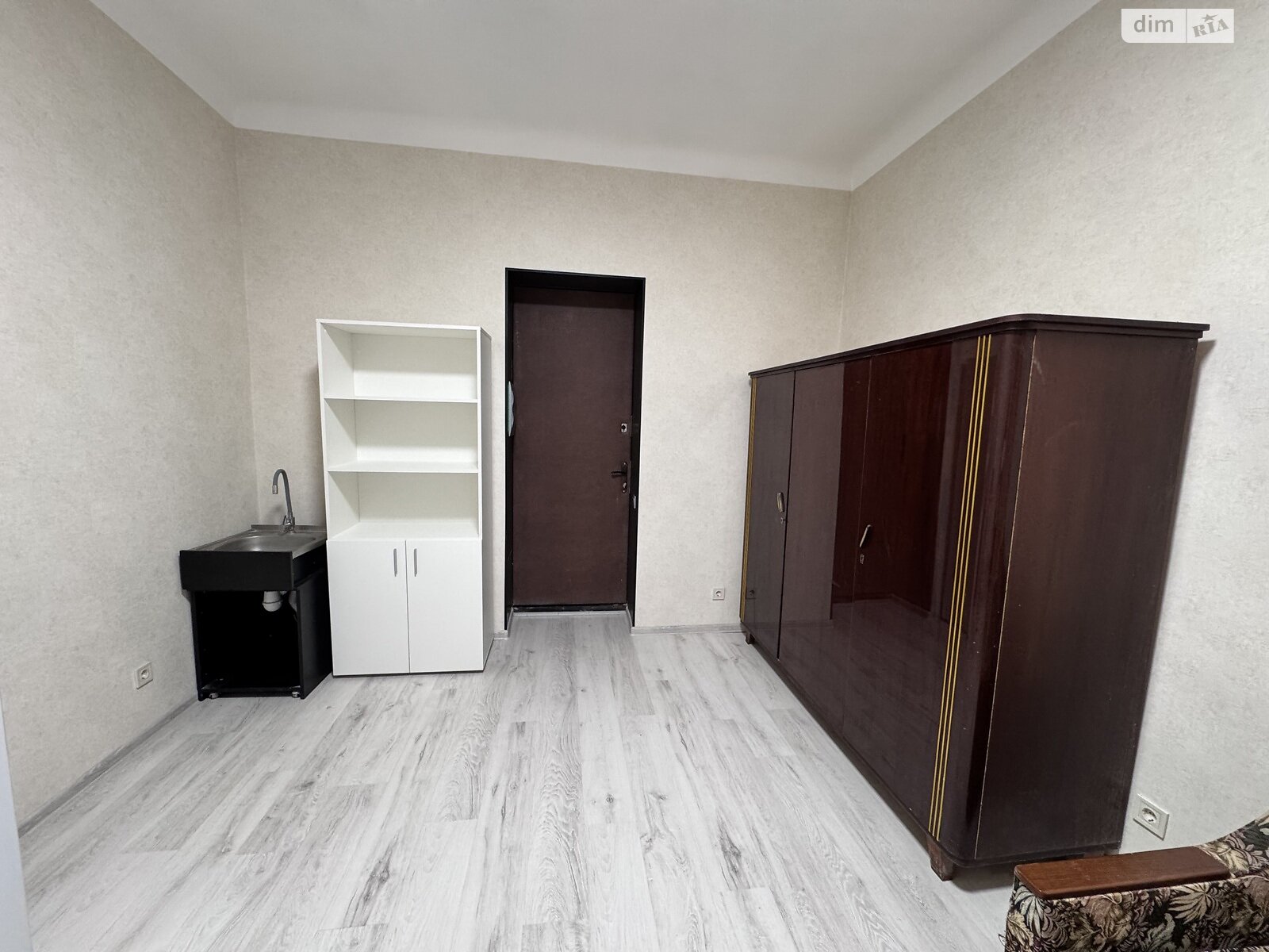 Комната в Киеве, на ул. Сергея Берегового 16/14 в районе Чоколовка на продажу фото 1