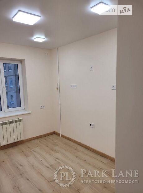 Комната в Киеве, на просп. Маяковского Владимира 25 в районе Деснянский на продажу фото 1 Комната в Киеве, на просп. Маяковского Владимира 25 в районе Деснянский на продажу фото 1