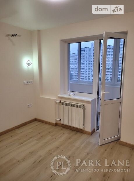 Комната в Киеве, на просп. Маяковского Владимира 25 в районе Деснянский на продажу фото 1 Комната в Киеве, на просп. Маяковского Владимира 25 в районе Деснянский на продажу фото 1