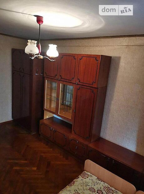 Комната в Киеве, на ул. Миропольская 27/16 в районе Деснянский на продажу фото 1 Комната в Киеве, на ул. Миропольская 27/16 в районе Деснянский на продажу фото 1