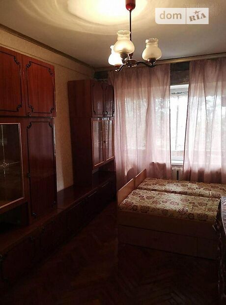 Комната в Киеве, на ул. Миропольская 27/16 в районе Деснянский на продажу фото 1 Комната в Киеве, на ул. Миропольская 27/16 в районе Деснянский на продажу фото 1