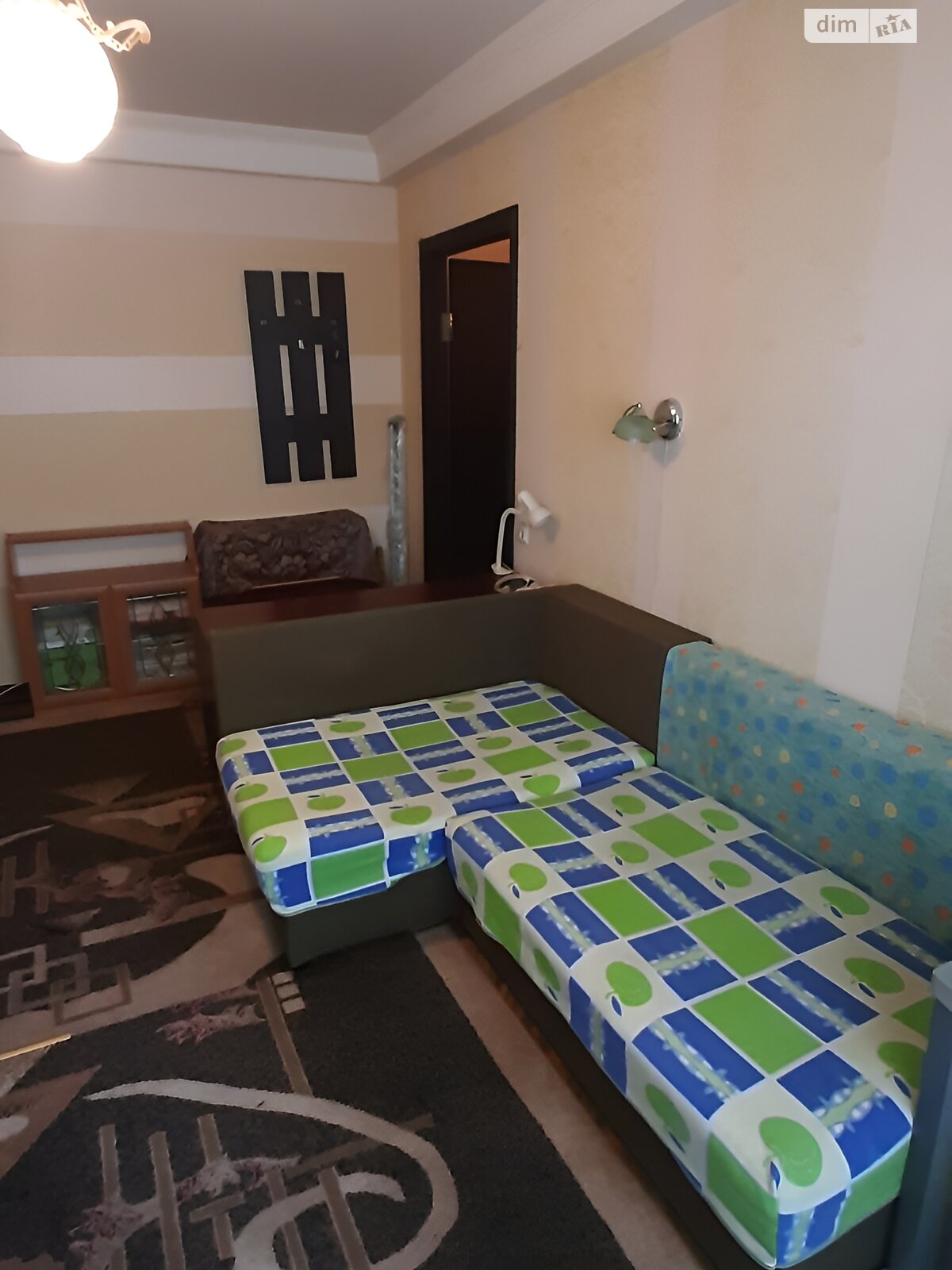 Комната в Киеве, на ул. Пражская 25/1 в районе Днепровский на продажу фото 1 Комната в Киеве, на ул. Пражская 25/1 в районе Днепровский на продажу фото 1