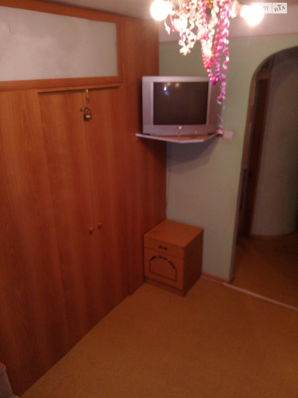 Комната в Киеве, на ул. Героев Обороны 7 в районе Голосеев на продажу фото 1