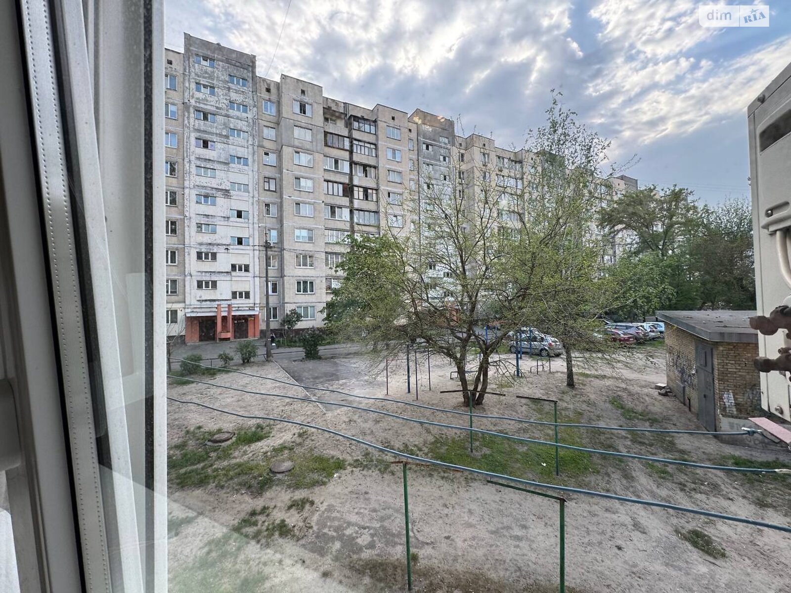 Комната в Киеве, на ул. Горловская 124/3 в районе Харьковский Массив на продажу фото 1 Комната в Киеве, на ул. Горловская 124/3 в районе Харьковский Массив на продажу фото 1