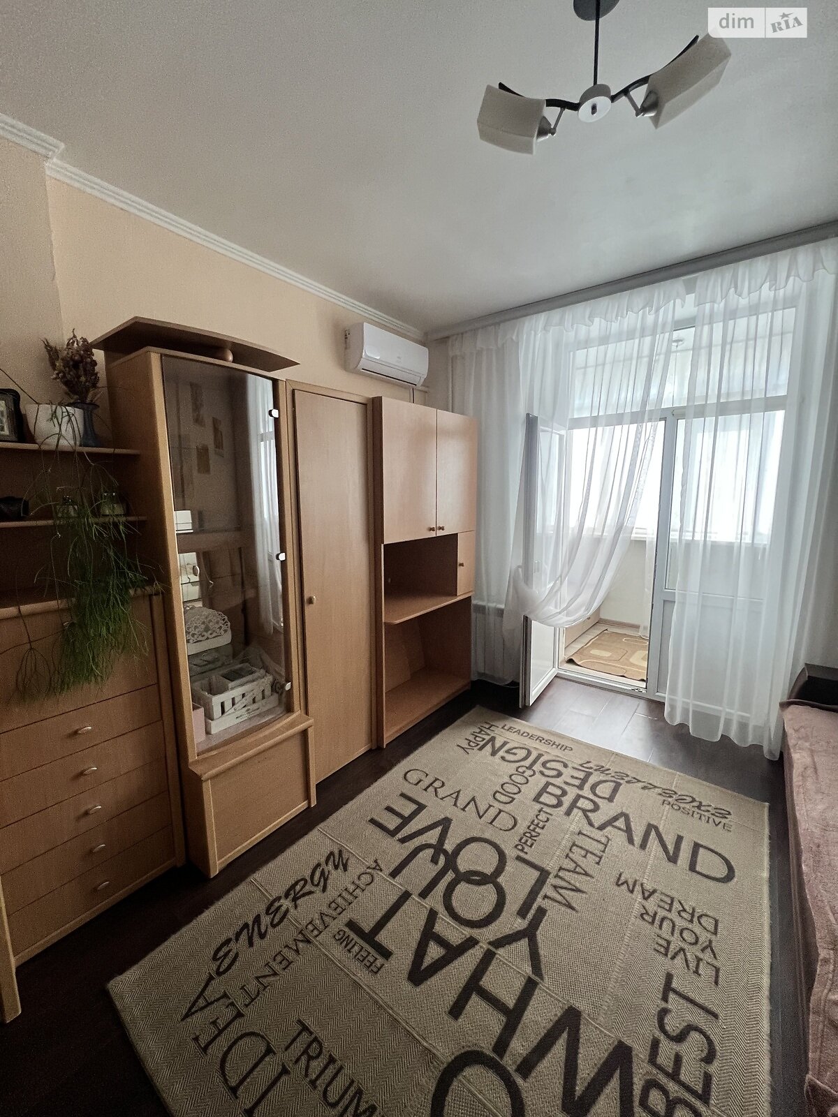 Комната в Киеве, на ул. Кирилловская 121/2 в районе Куреневка на продажу фото 1 Комната в Киеве, на ул. Кирилловская 121/2 в районе Куреневка на продажу фото 1