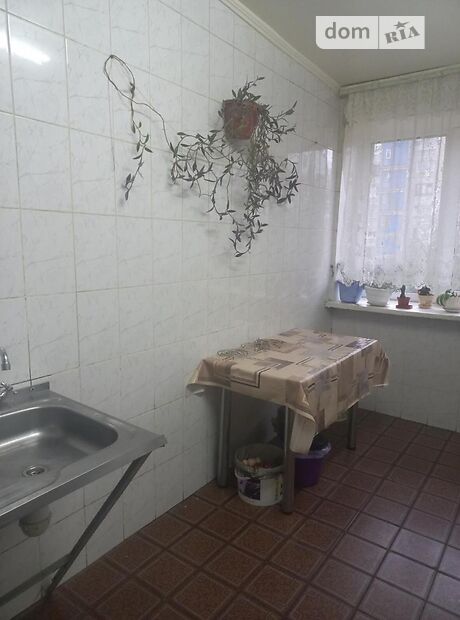 Комната в Киеве, на ул. Братиславская 8а в районе Лесной Массив на продажу фото 1 Комната в Киеве, на ул. Братиславская 8а в районе Лесной Массив на продажу фото 1