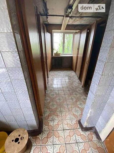 Комната в Киеве, на ул. Братиславская 8 в районе Лесной Массив на продажу фото 1 Комната в Киеве, на ул. Братиславская 8 в районе Лесной Массив на продажу фото 1