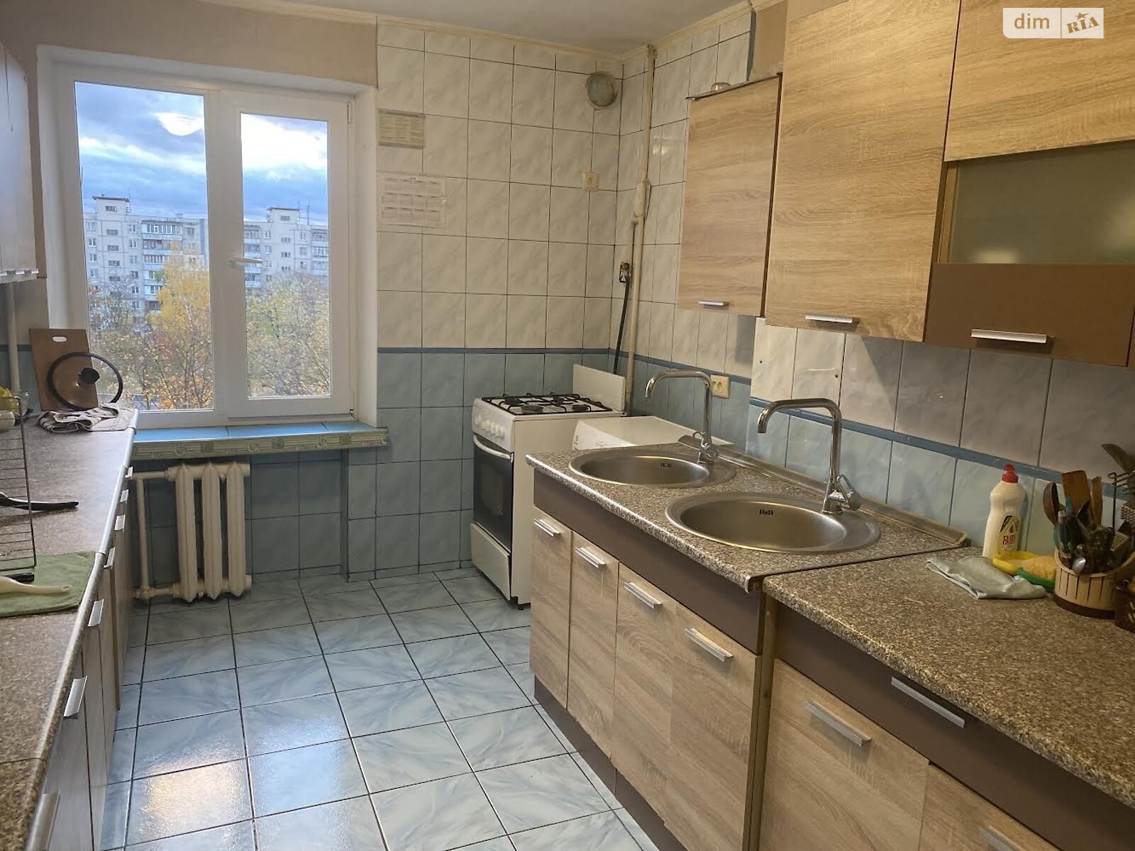 Комната в Киеве, на ул. Космонавта Поповича 10А в районе Лесной Массив на продажу фото 1 Комната в Киеве, на ул. Космонавта Поповича 10А в районе Лесной Массив на продажу фото 1