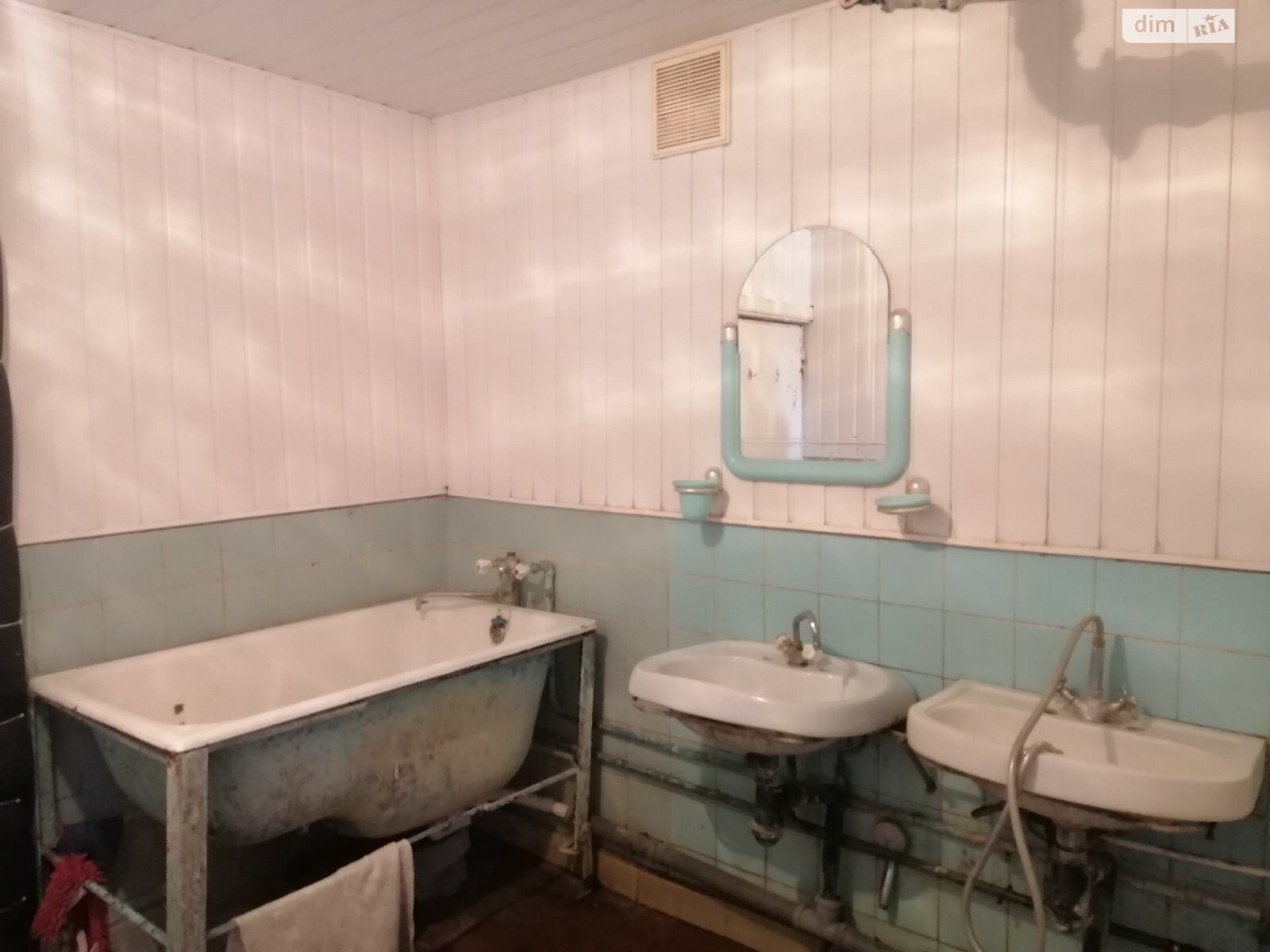 Комната в Киеве, на ул. Космонавта Поповича 10 в районе Лесной Массив на продажу фото 1 Комната в Киеве, на ул. Космонавта Поповича 10 в районе Лесной Массив на продажу фото 1