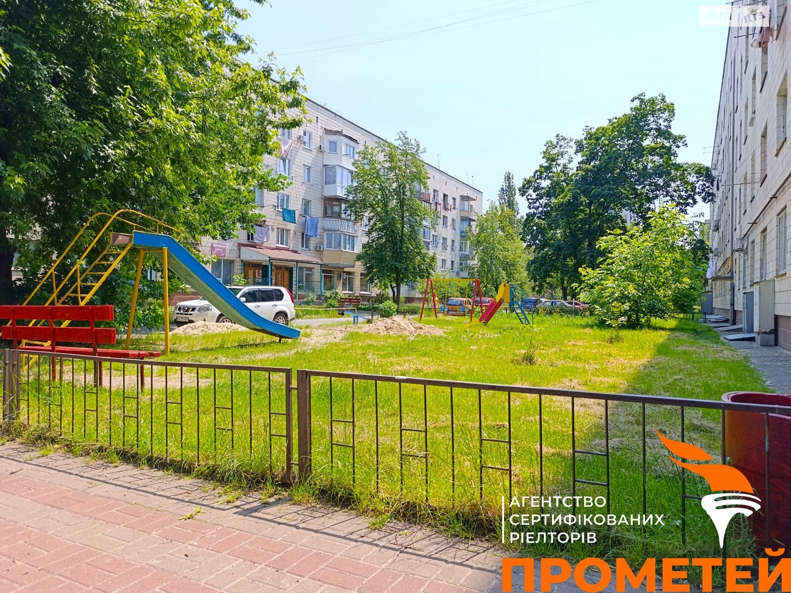 Комната в Киеве, на просп. Лесной 12А в районе Лесной Массив на продажу фото 1 Комната в Киеве, на просп. Лесной 12А в районе Лесной Массив на продажу фото 1