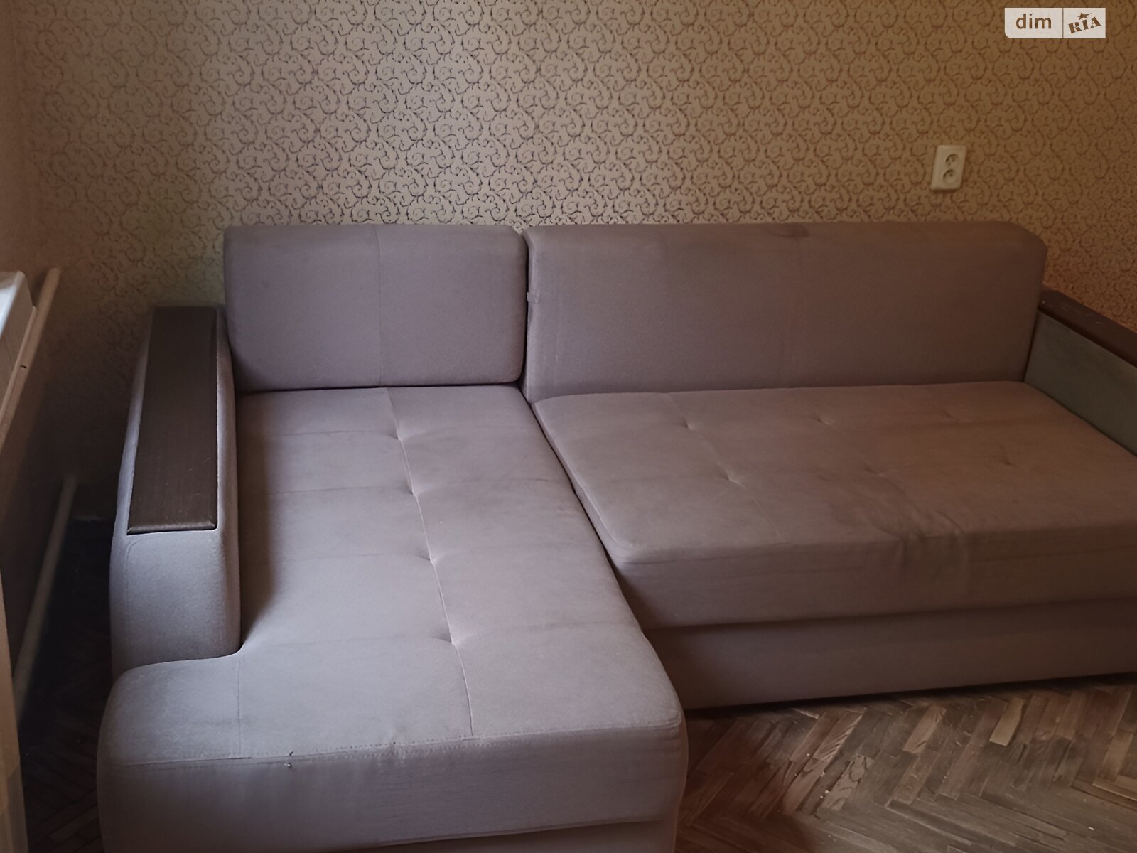 Комната в Киеве, на ул. Вышгородская 23А в районе Мостицкий Массив на продажу фото 1 Комната в Киеве, на ул. Вышгородская 23А в районе Мостицкий Массив на продажу фото 1