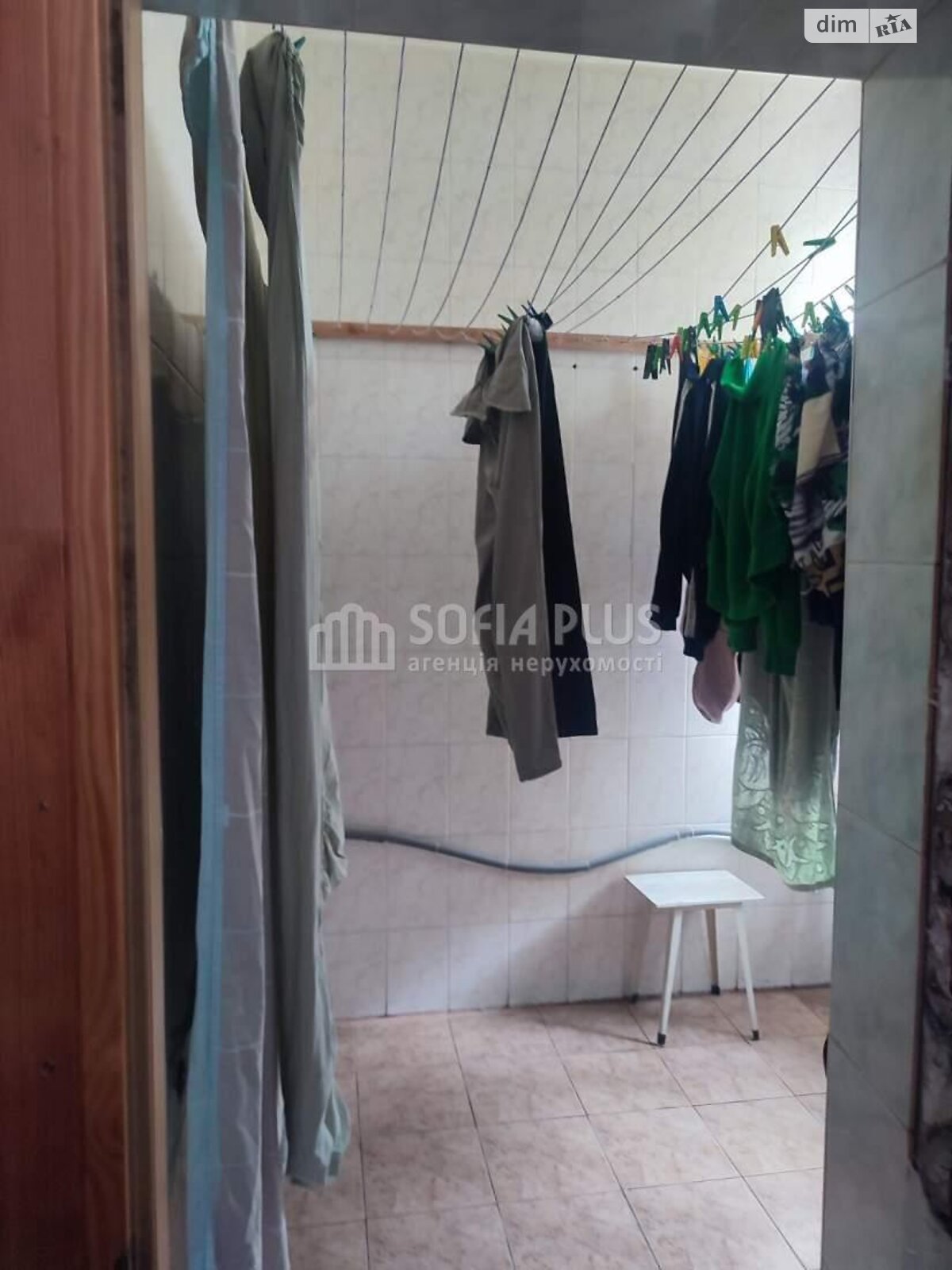 Комната в Киеве, на ул. Вышгородская 23А в районе Мостицкий Массив на продажу фото 1 Комната в Киеве, на ул. Вышгородская 23А в районе Мостицкий Массив на продажу фото 1