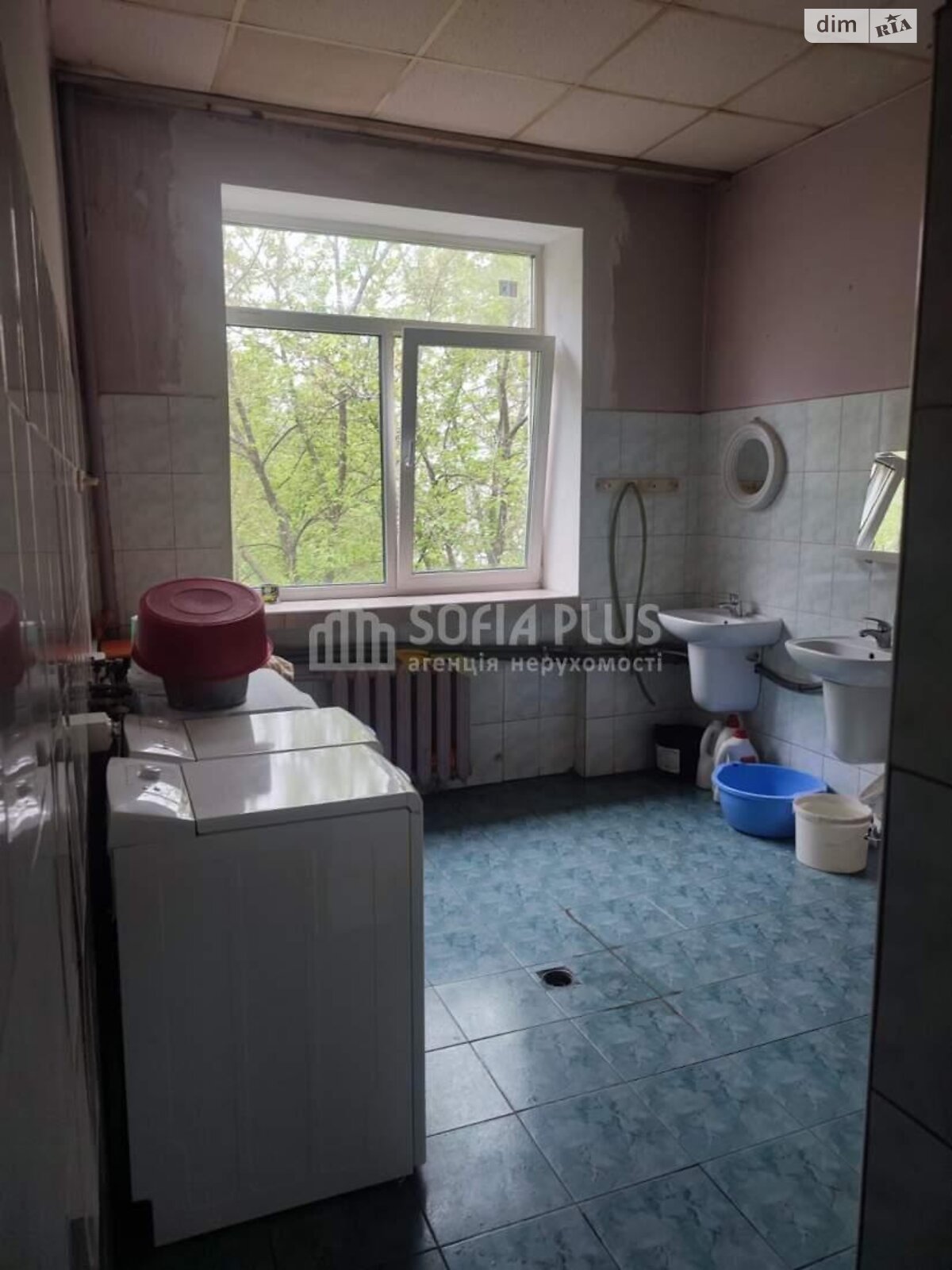 Комната в Киеве, на ул. Вышгородская 23А в районе Мостицкий Массив на продажу фото 1 Комната в Киеве, на ул. Вышгородская 23А в районе Мостицкий Массив на продажу фото 1
