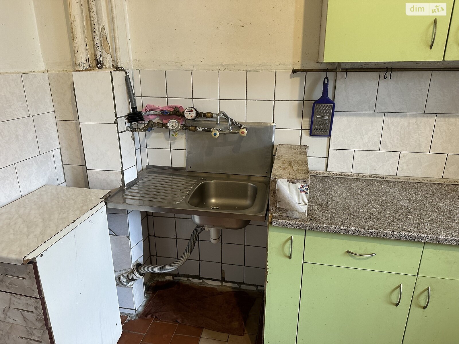 Комната в Киеве, на ул. Всеволода Петрива 12 в районе Нивки на продажу фото 1 Комната в Киеве, на ул. Всеволода Петрива 12 в районе Нивки на продажу фото 1