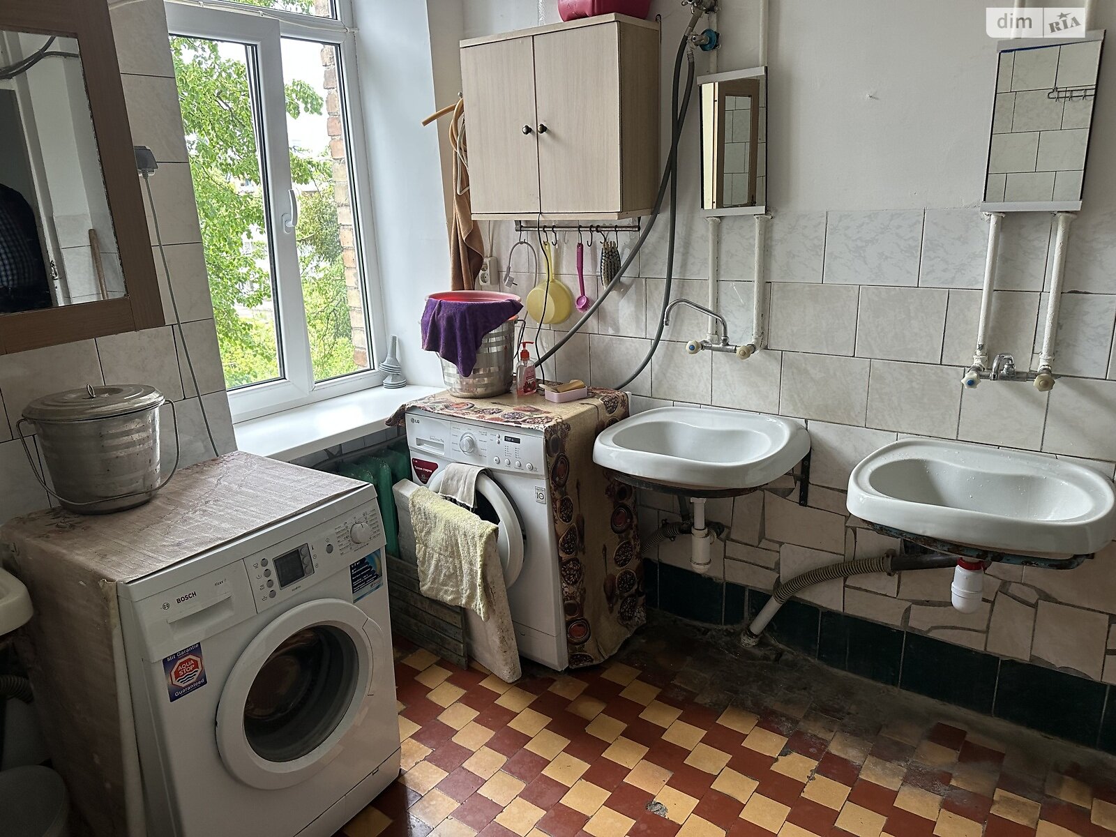 Комната в Киеве, на ул. Всеволода Петрива 12 в районе Нивки на продажу фото 1 Комната в Киеве, на ул. Всеволода Петрива 12 в районе Нивки на продажу фото 1