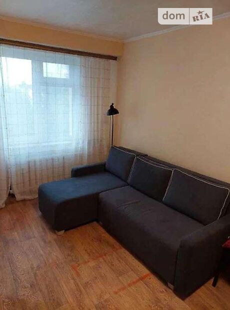 Комната в Киеве, на ул. Миропольская 15 в районе Новая Дарница на продажу фото 1 Комната в Киеве, на ул. Миропольская 15 в районе Новая Дарница на продажу фото 1