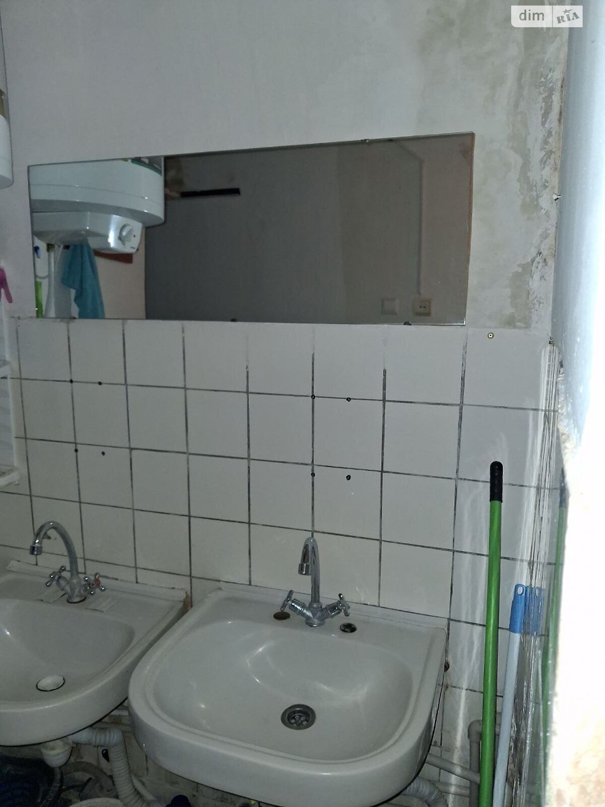 Комната в Киеве, на ул. Рыбальская 13 в районе Печерск на продажу фото 1