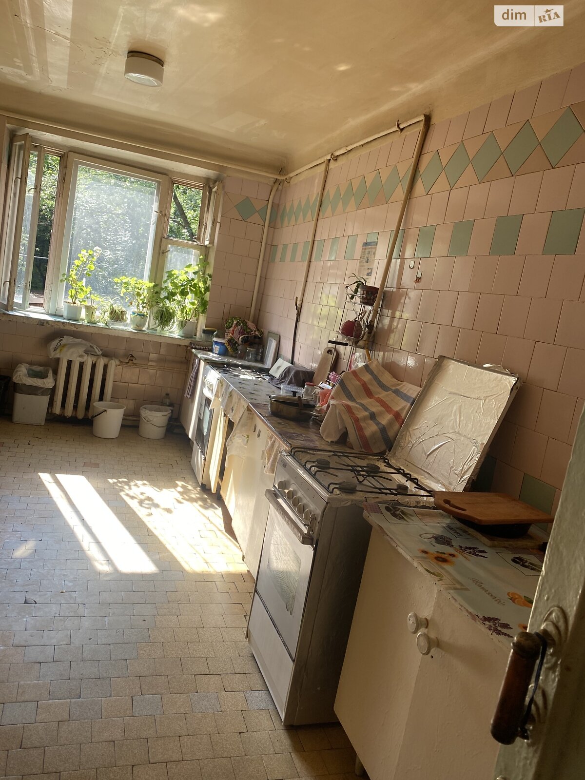 Комната в Киеве, на ул. Михаила Бойчука 16 в районе Печерский на продажу фото 1