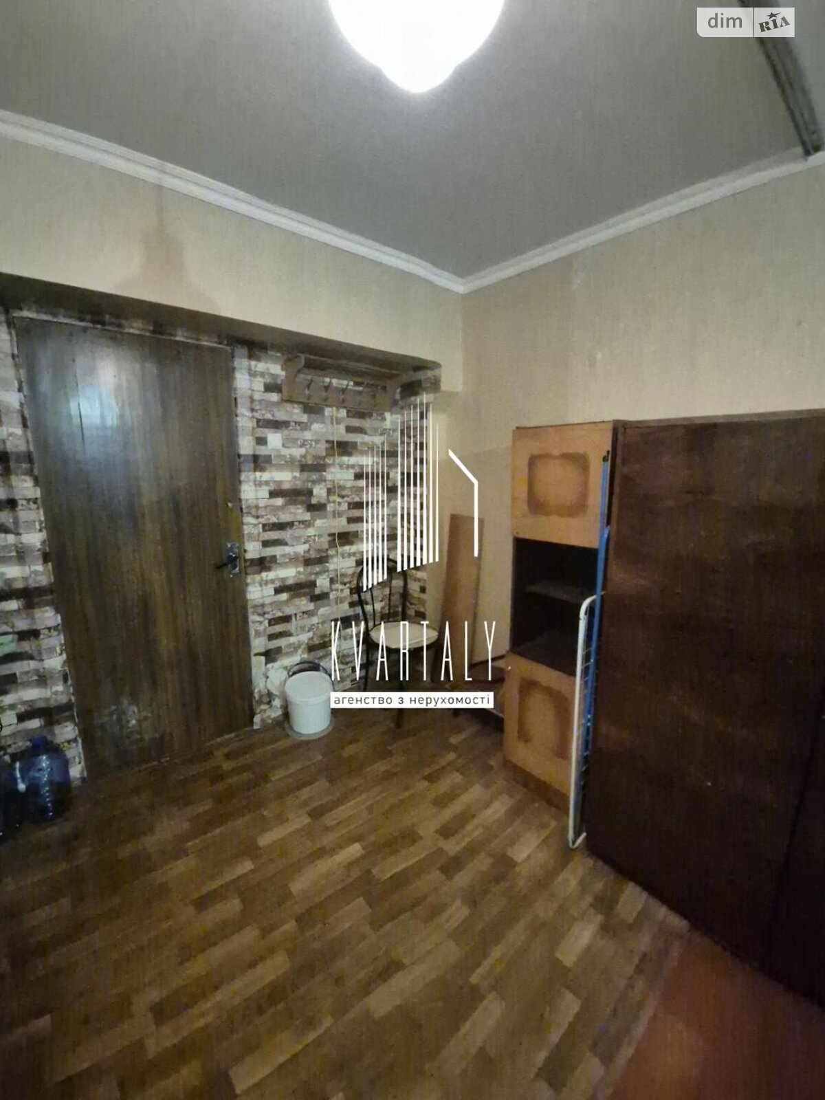 Комната в Киеве, на ул. Провиантская 15 в районе Шулявка на продажу фото 1 Комната в Киеве, на ул. Провиантская 15 в районе Шулявка на продажу фото 1