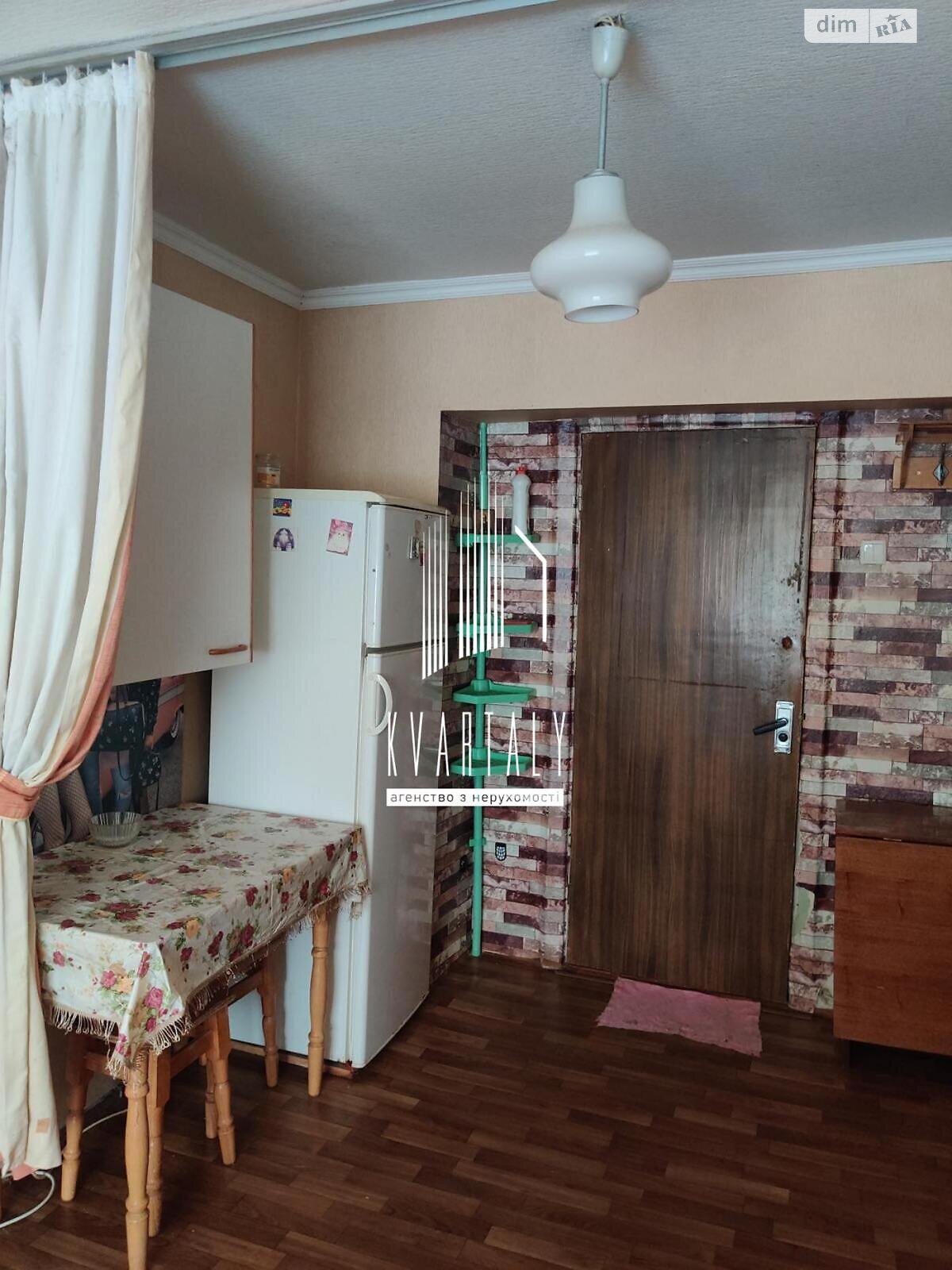 Комната в Киеве, на ул. Провиантская 15 в районе Шулявка на продажу фото 1 Комната в Киеве, на ул. Провиантская 15 в районе Шулявка на продажу фото 1