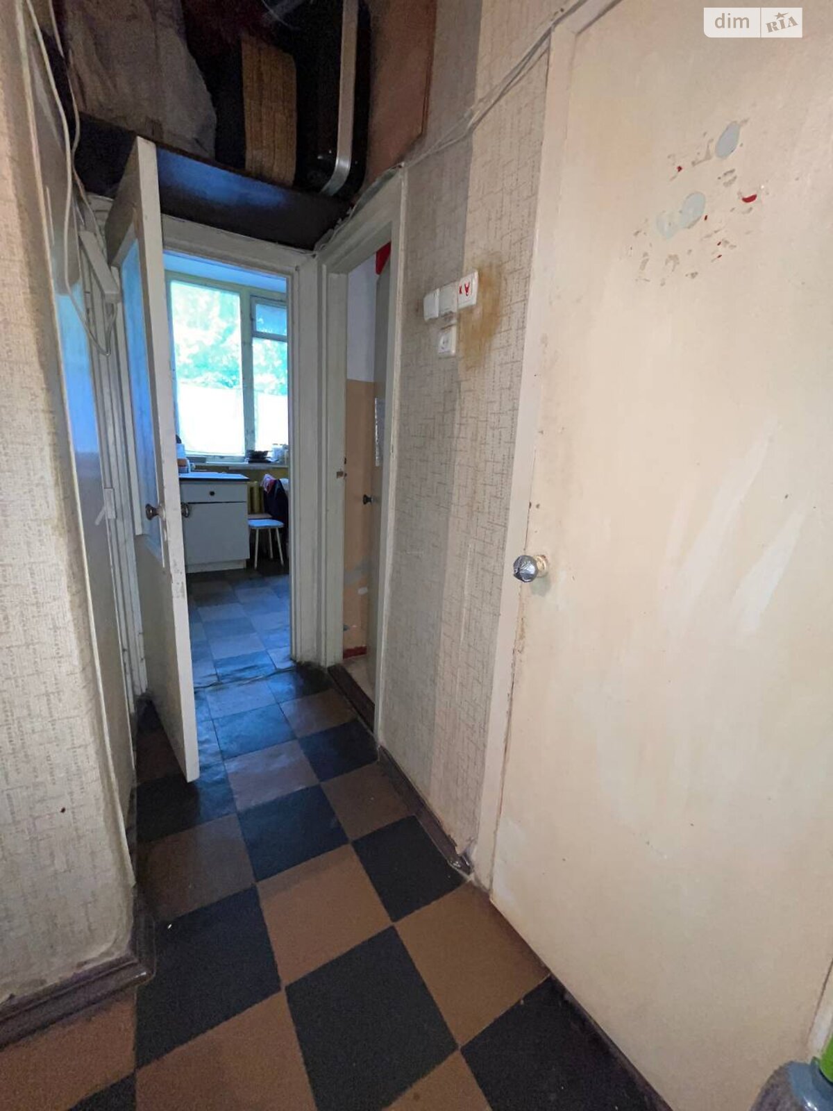 Комната в Киеве, на ул. Уманская 47 в районе Соломенский на продажу фото 1 Комната в Киеве, на ул. Уманская 47 в районе Соломенский на продажу фото 1