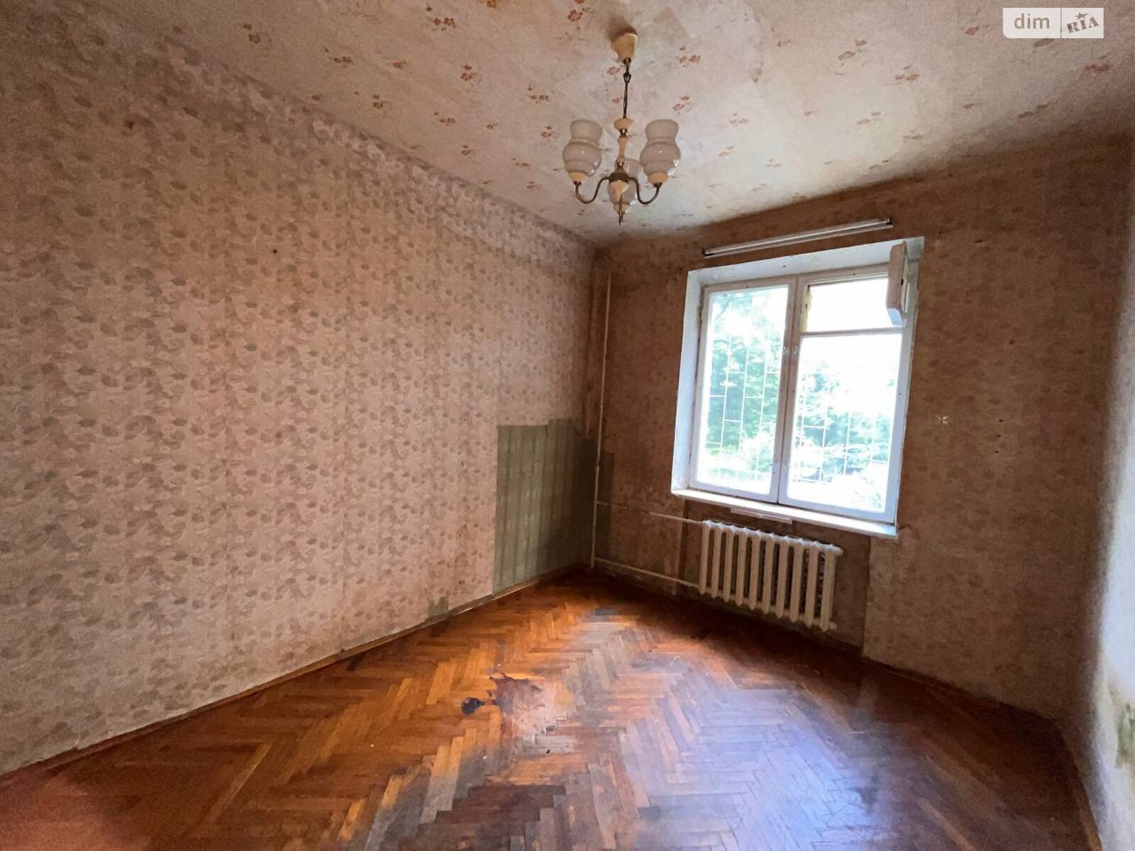 Комната в Киеве, на ул. Уманская 47 в районе Соломенский на продажу фото 1 Комната в Киеве, на ул. Уманская 47 в районе Соломенский на продажу фото 1