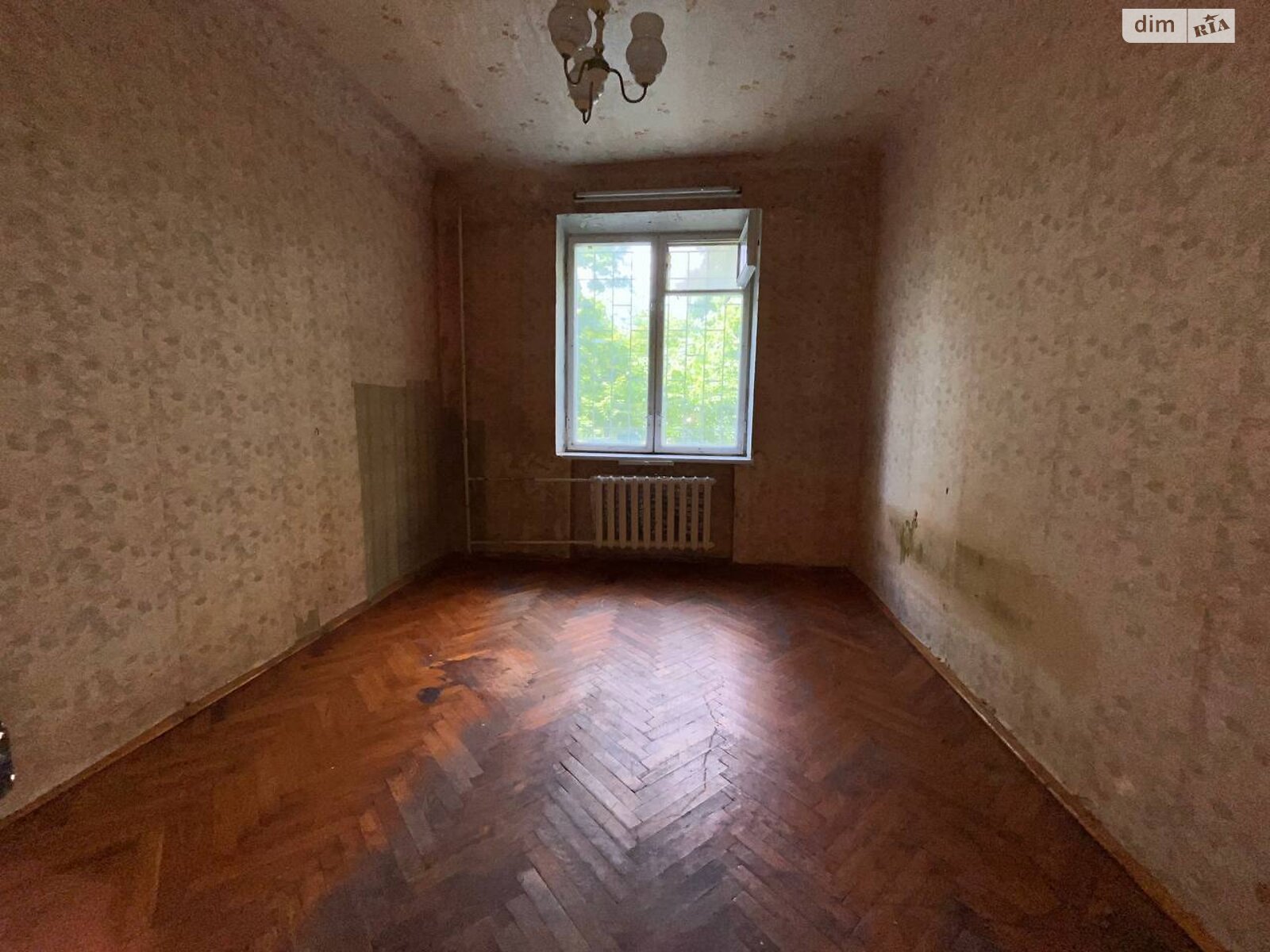 Комната в Киеве, на ул. Уманская 47 в районе Соломенский на продажу фото 1 Комната в Киеве, на ул. Уманская 47 в районе Соломенский на продажу фото 1
