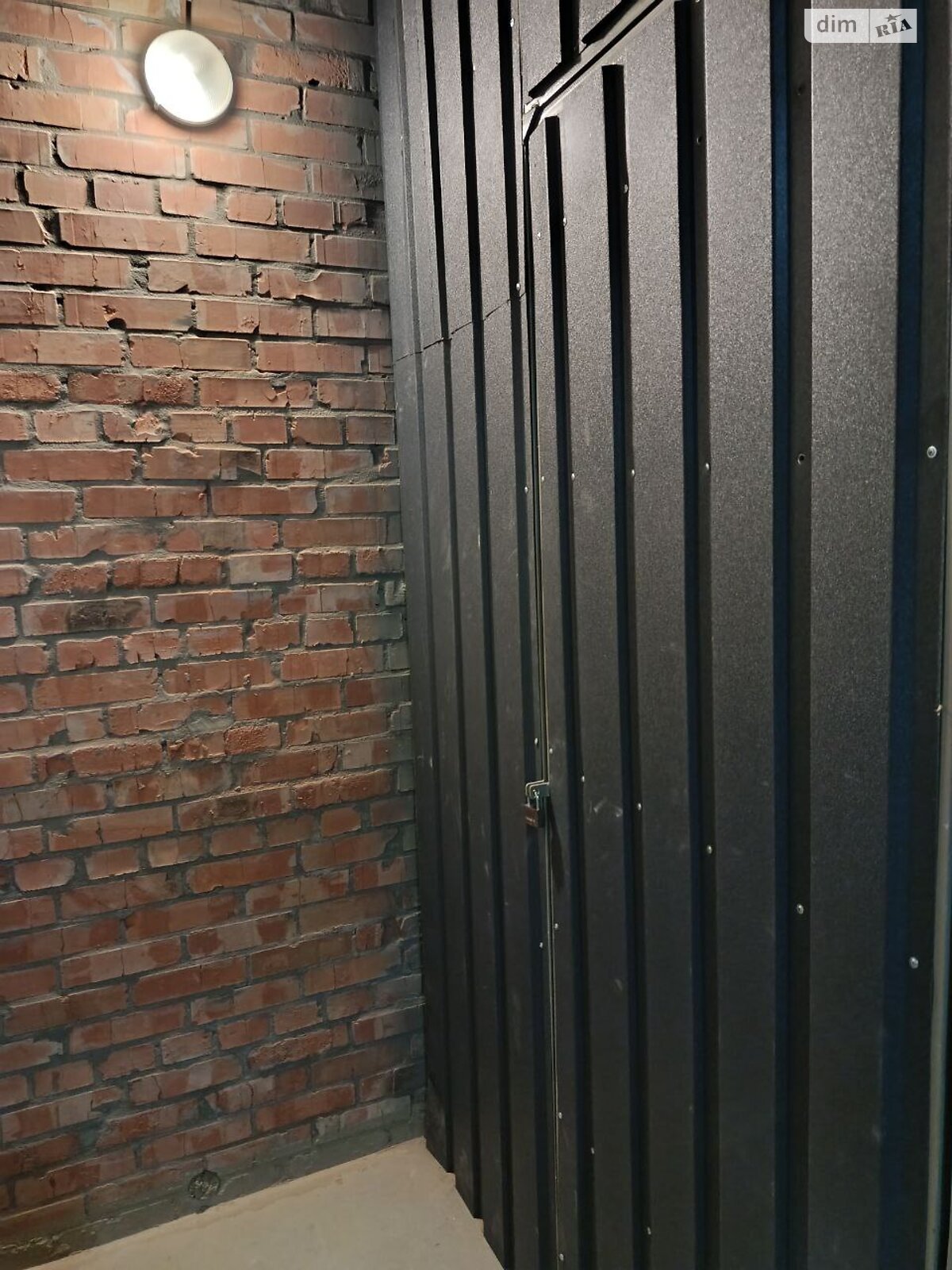 Кімната в Києві на вул. Березнева 12, кв. 9-23 в районі Соцмісто на продаж фото 1